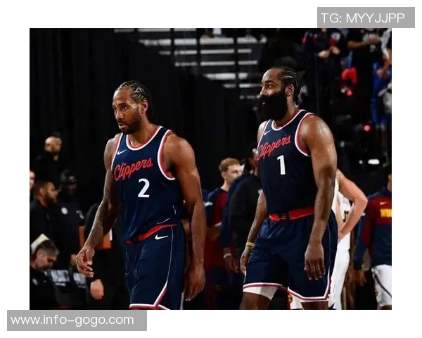 小卡表现起伏不定17投9中斩获22分8篮板6助攻三分球全失落空 小卡表现起伏不定17投9中斩获22分8篮板6助攻三分球全失落空