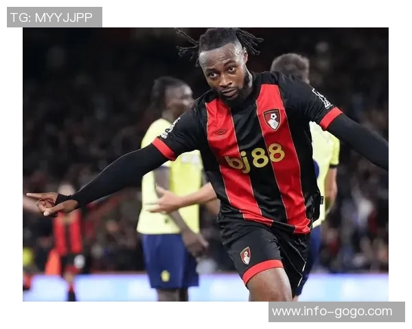 红军关注塞梅尼奥解约条款同时竞争签格伊面临皇萨仁挑战